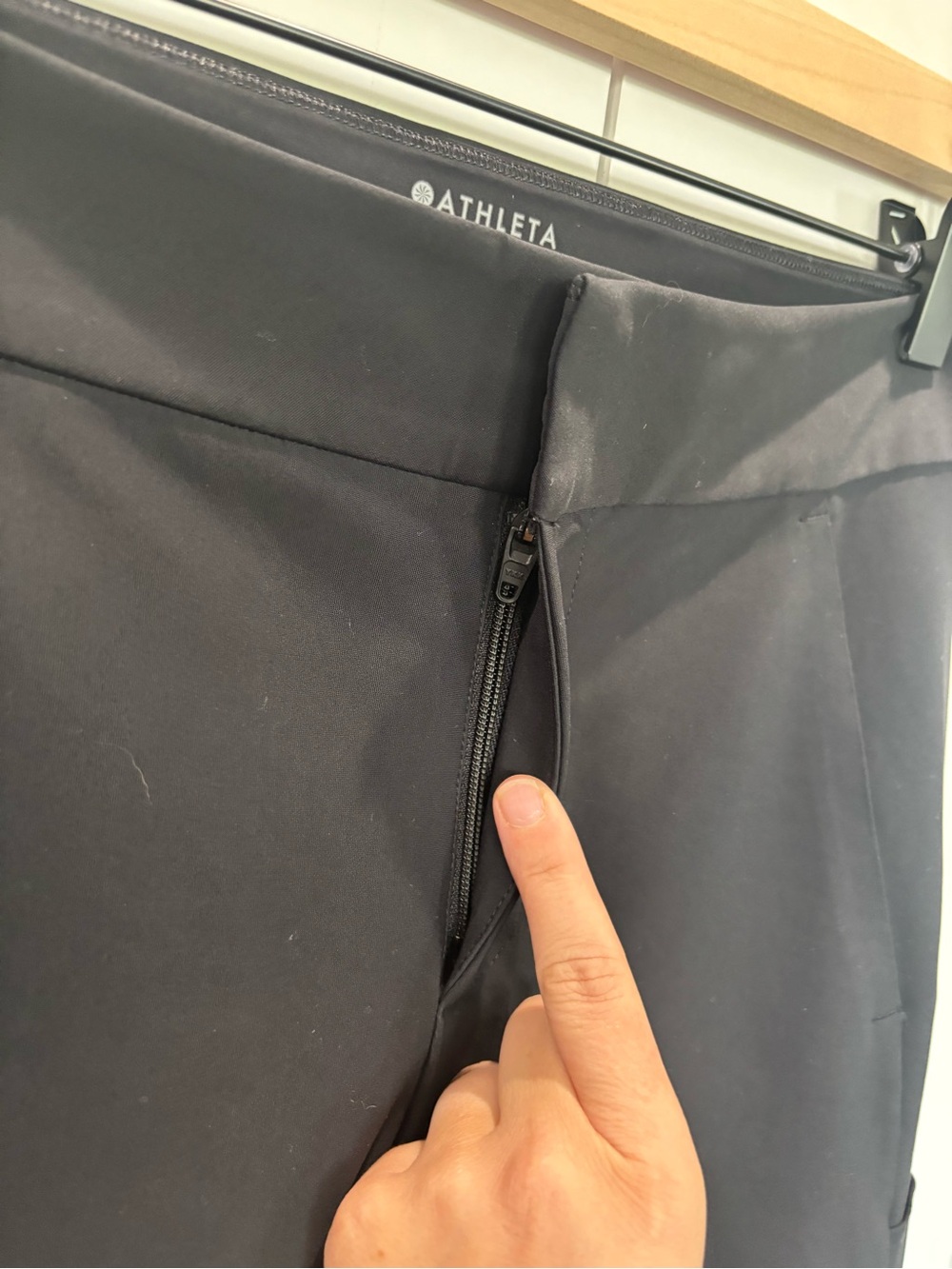 Athleta Black Women’s Stellar Trouser Clean Waistband Straight Leg Pants Size 4 - Picture 4 of 7